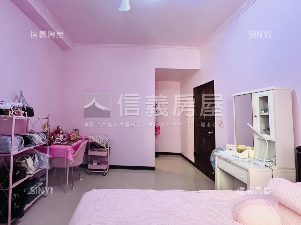 愛在歐洲。通風美三房車位房屋室內格局與周邊環境