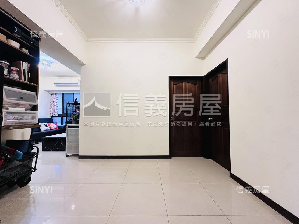 愛在歐洲。通風美三房車位房屋室內格局與周邊環境