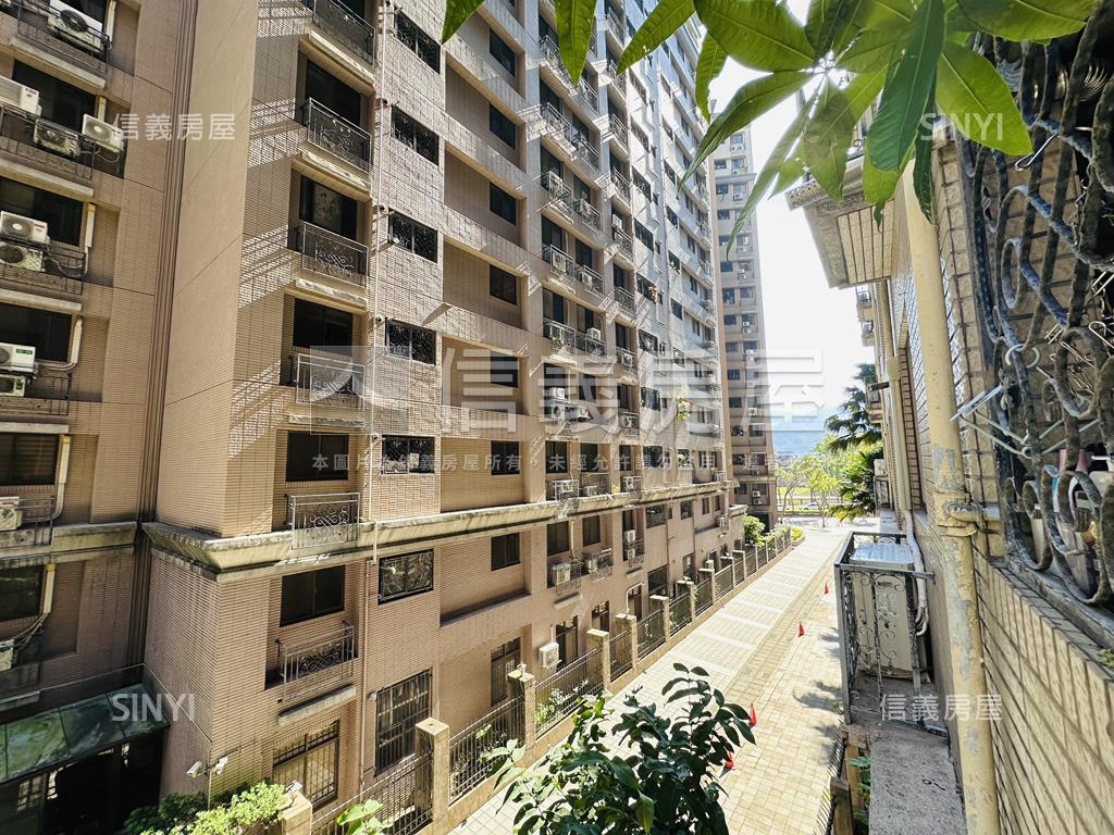 愛在歐洲。通風美三房車位房屋室內格局與周邊環境