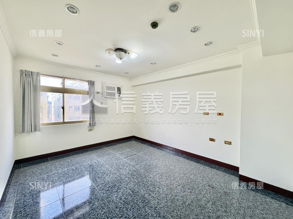 近三鶯線捷運景觀三房車位房屋室內格局與周邊環境