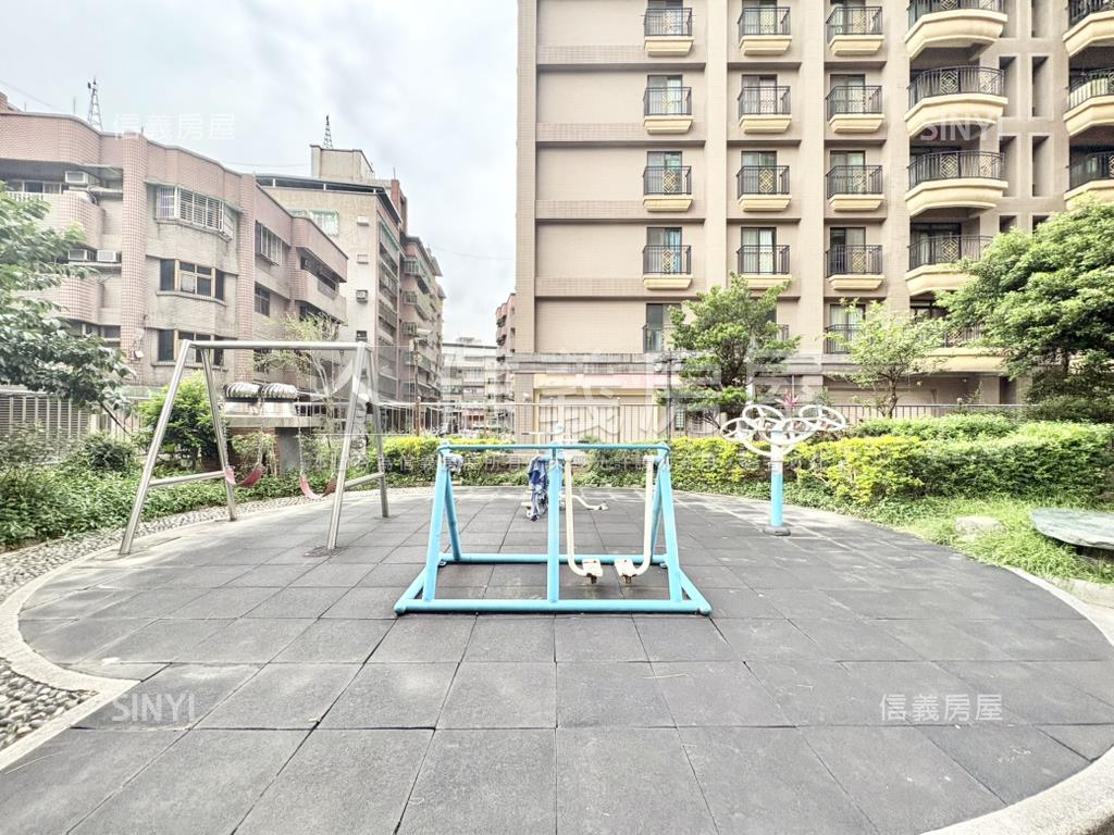 近三鶯線捷運景觀三房車位房屋室內格局與周邊環境