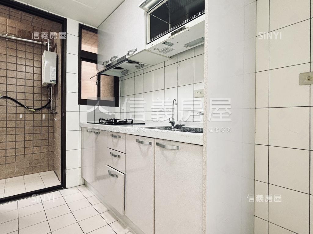 英雄鎮！高樓採光美三房房屋室內格局與周邊環境