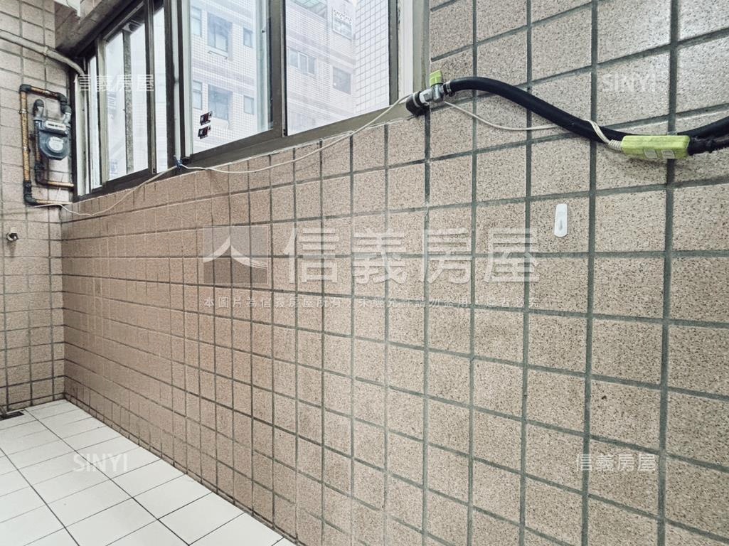 英雄鎮！高樓採光美三房房屋室內格局與周邊環境