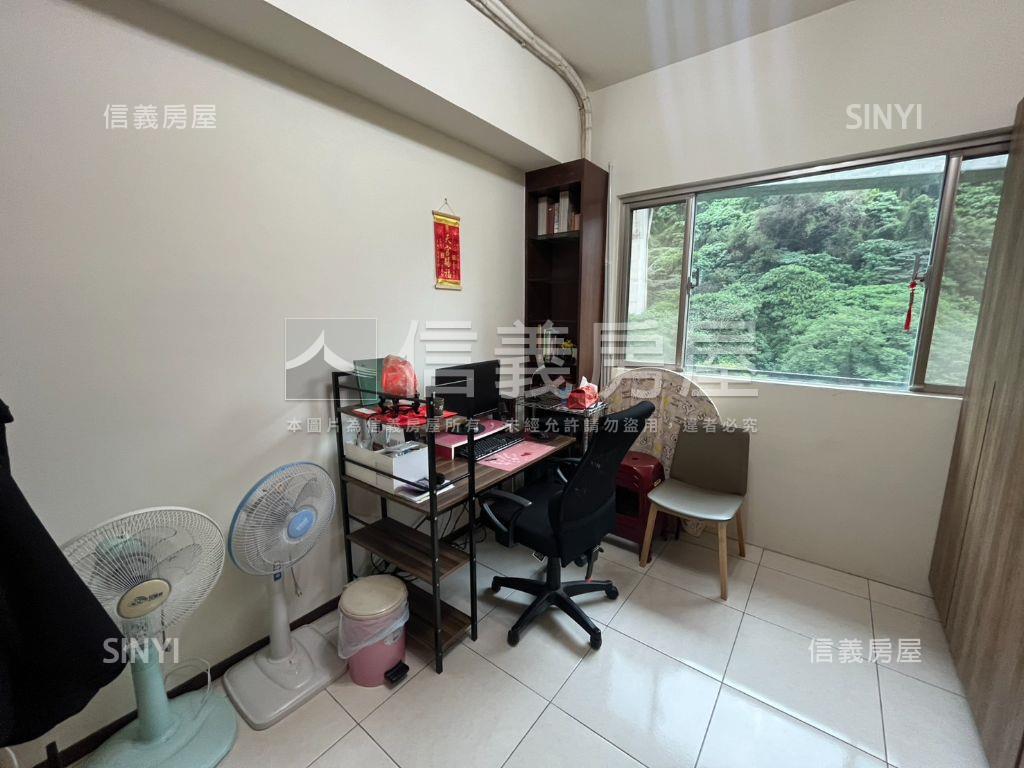 三面採光仙境四房美屋房屋室內格局與周邊環境