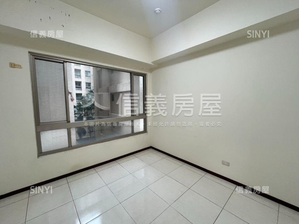 三面採光仙境四房美屋房屋室內格局與周邊環境