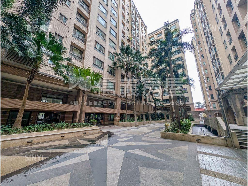 三面採光電梯四房附車位房屋室內格局與周邊環境