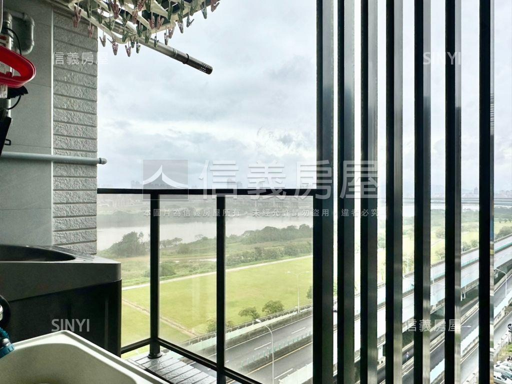 河藍灣２、正面河岸美三房房屋室內格局與周邊環境