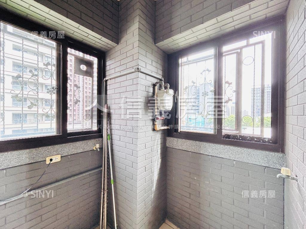 青埔紐約線上兩房衛浴開窗房屋室內格局與周邊環境