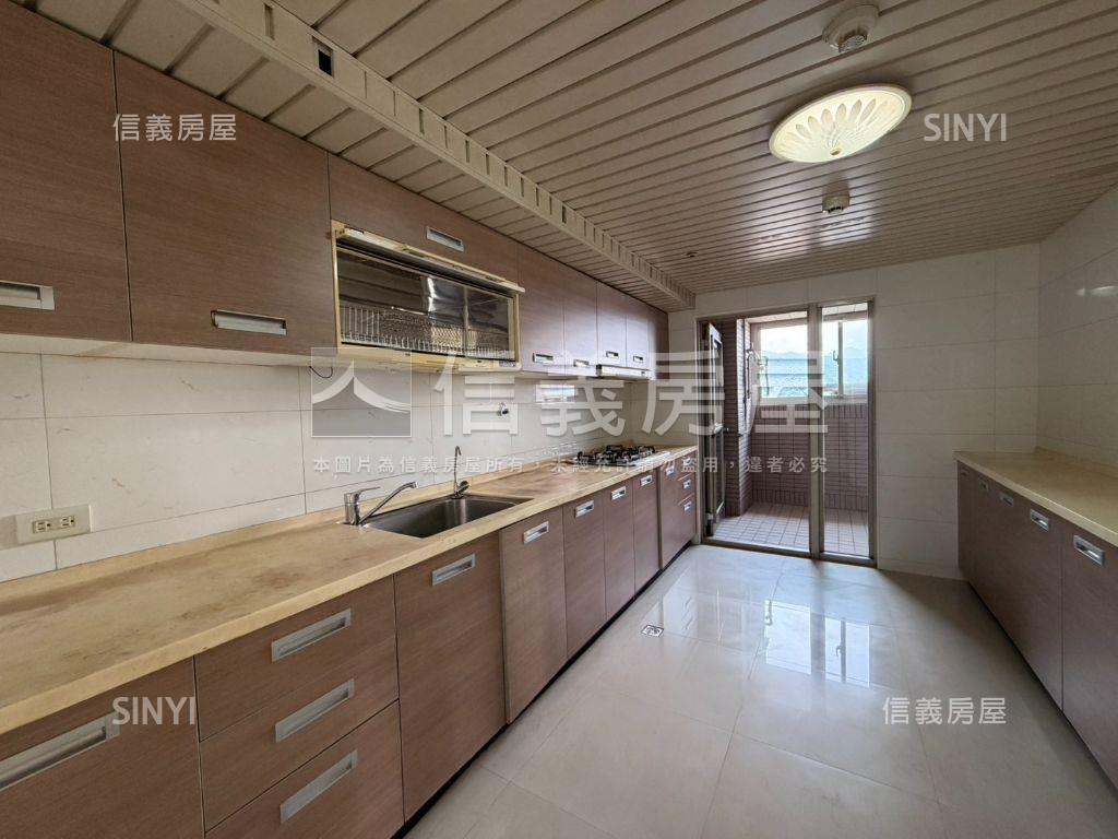 ＭＢＡ氣派豪邸房屋室內格局與周邊環境