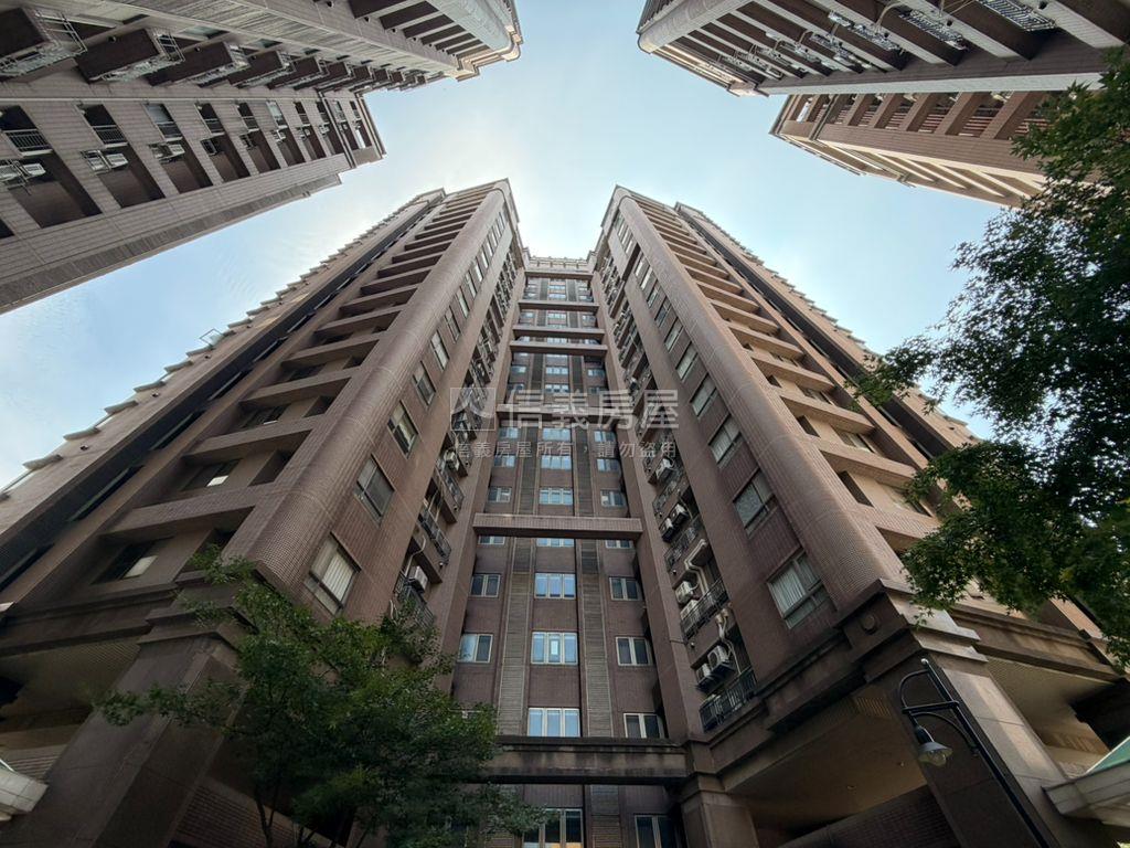 三峽北大氣派豪邸樓中樓房屋室內格局與周邊環境