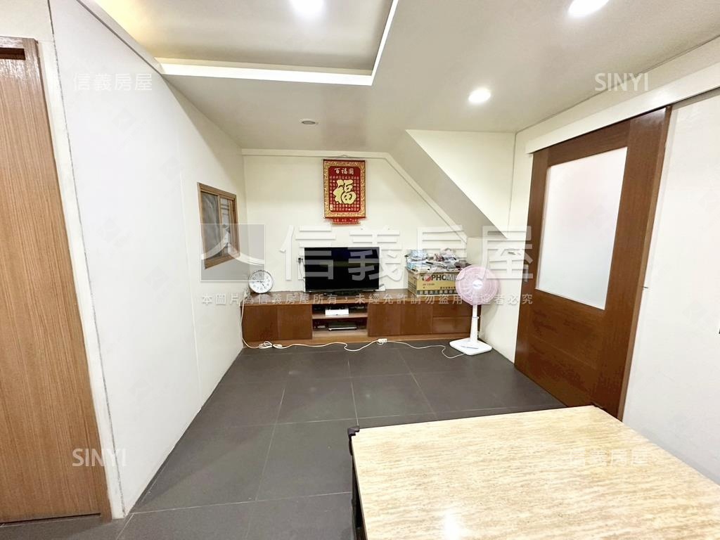 海山美透天房屋室內格局與周邊環境