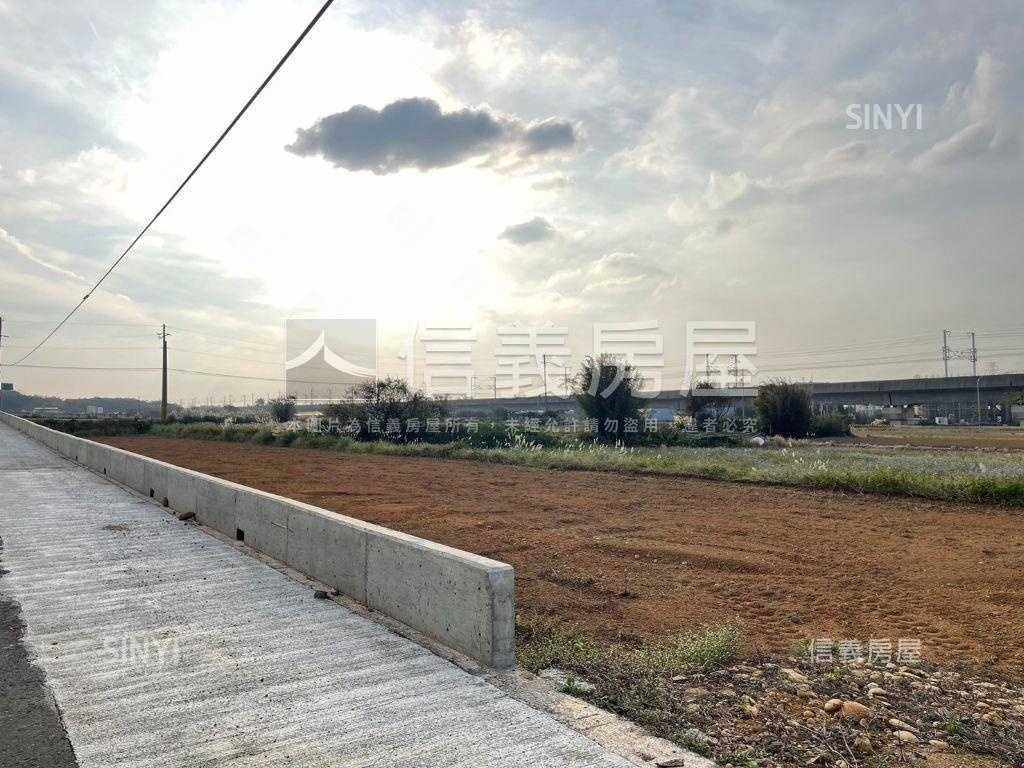 長嶺好設計方正長形角地房屋室內格局與周邊環境