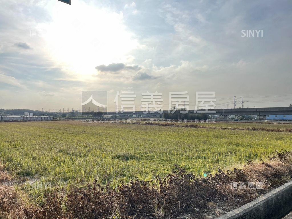 長嶺好設計方正長形角地房屋室內格局與周邊環境