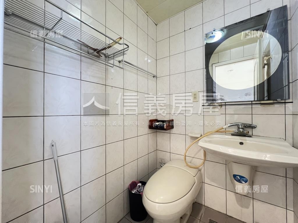 全球台北人景觀三房車位房屋室內格局與周邊環境