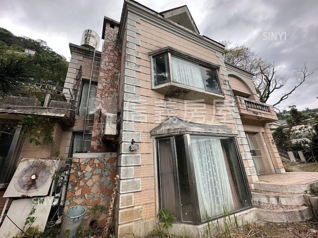 至善路梅林管理別墅房屋室內格局與周邊環境