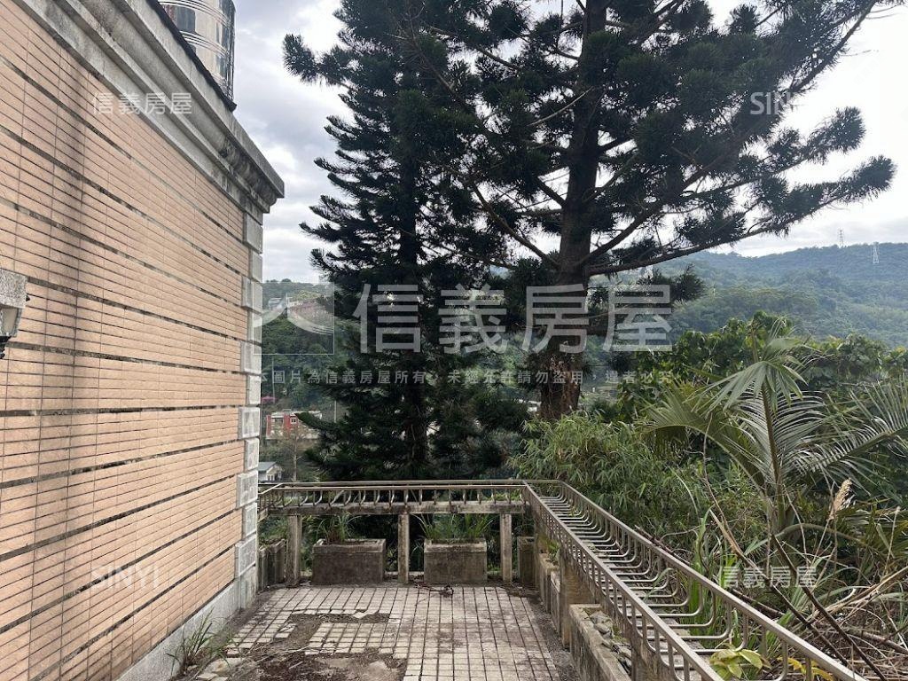 至善路梅林管理別墅房屋室內格局與周邊環境