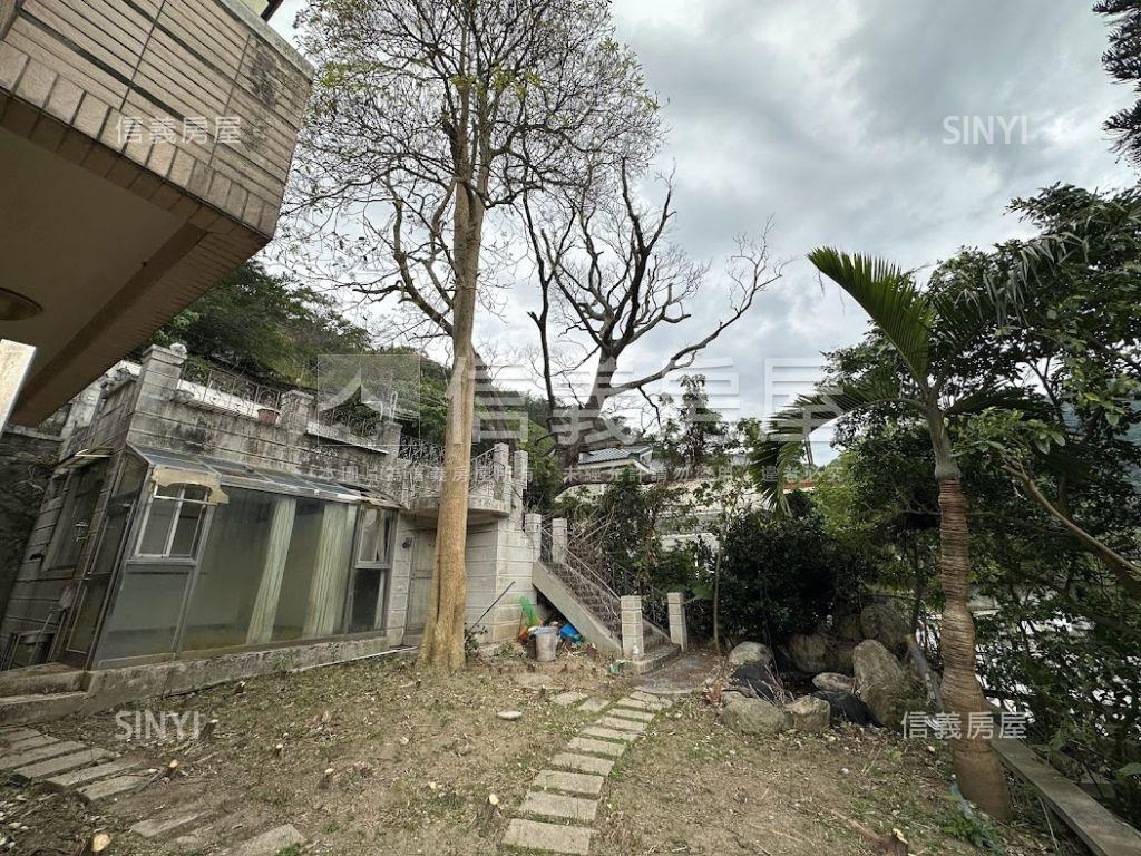 至善路梅林管理別墅房屋室內格局與周邊環境