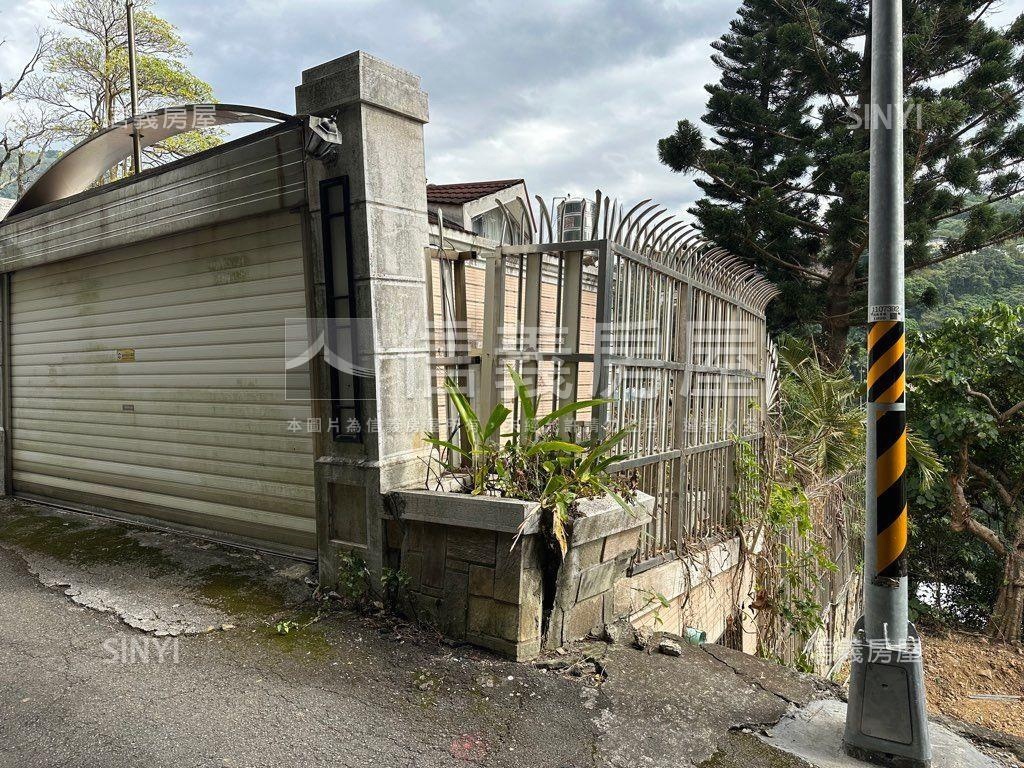 至善路梅林管理別墅房屋室內格局與周邊環境