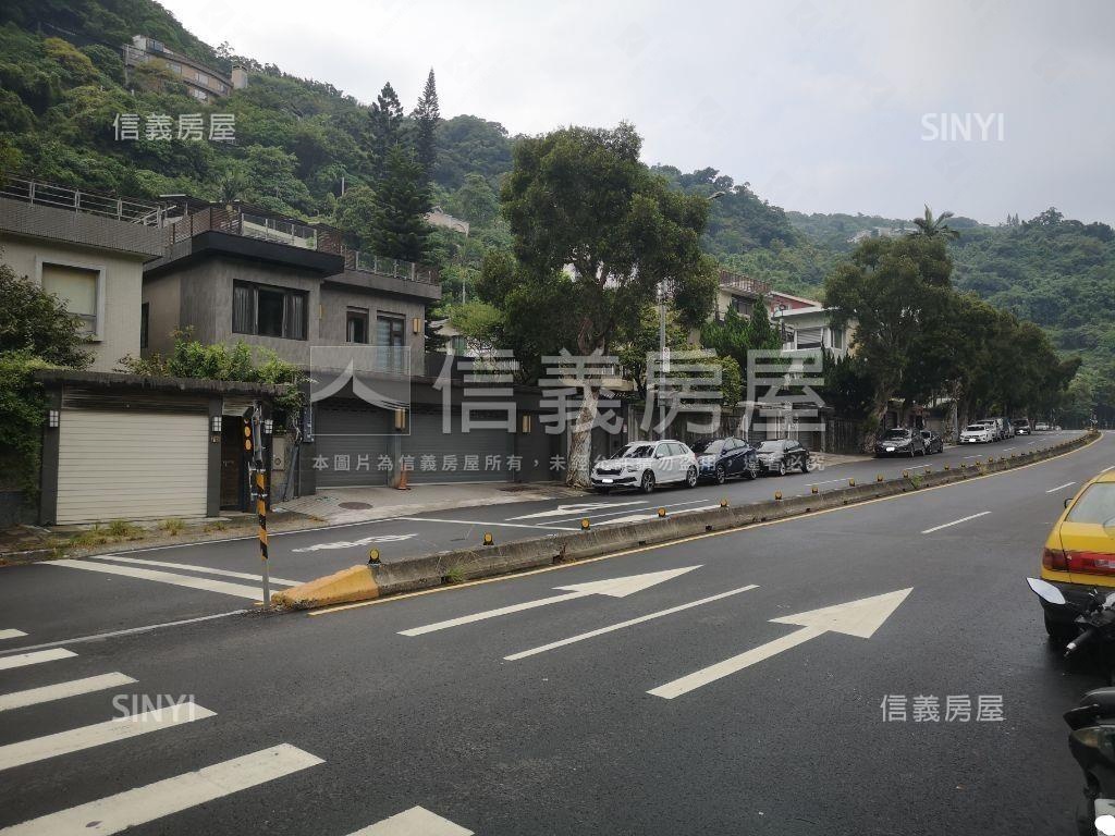 至善路梅林管理別墅房屋室內格局與周邊環境