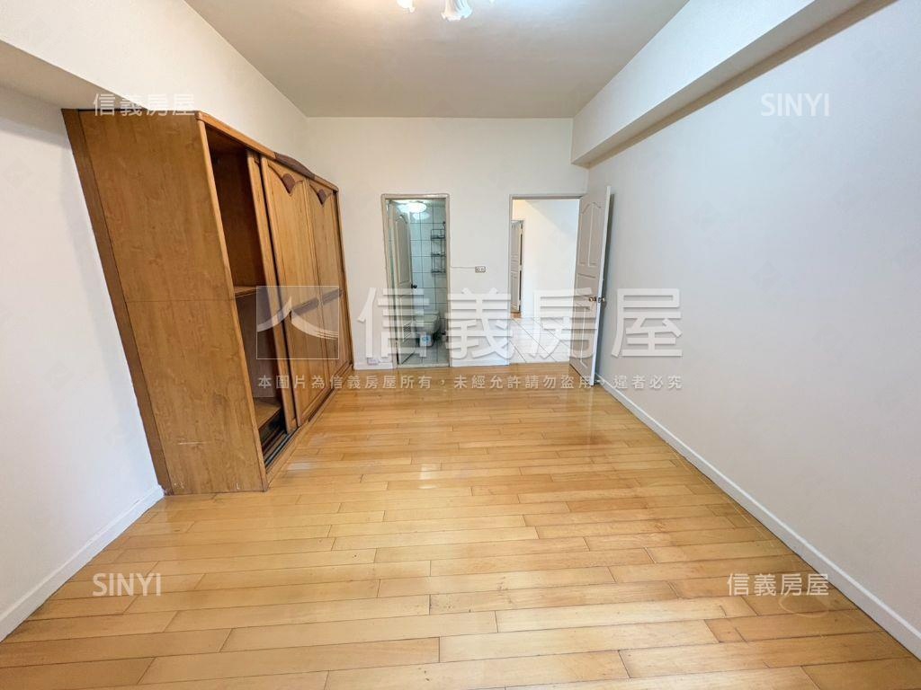 公園都市４房車位房屋室內格局與周邊環境