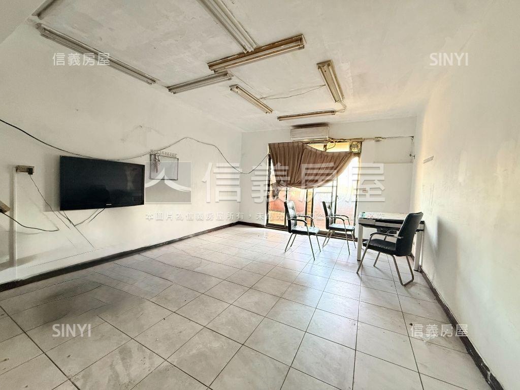 大觀路旁。優質四層透天厝房屋室內格局與周邊環境