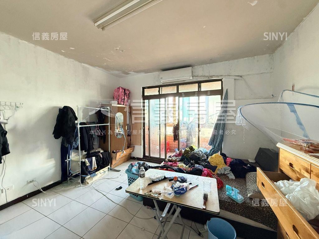 大觀路旁。優質四層透天厝房屋室內格局與周邊環境