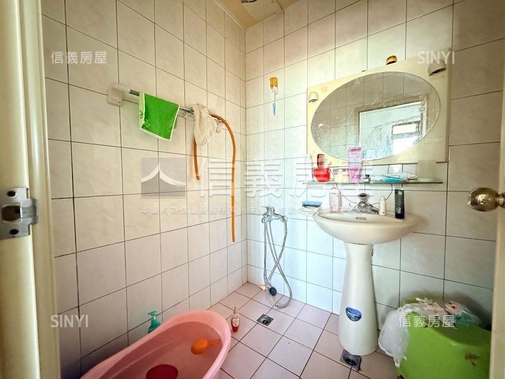 大觀路旁。優質四層透天厝房屋室內格局與周邊環境