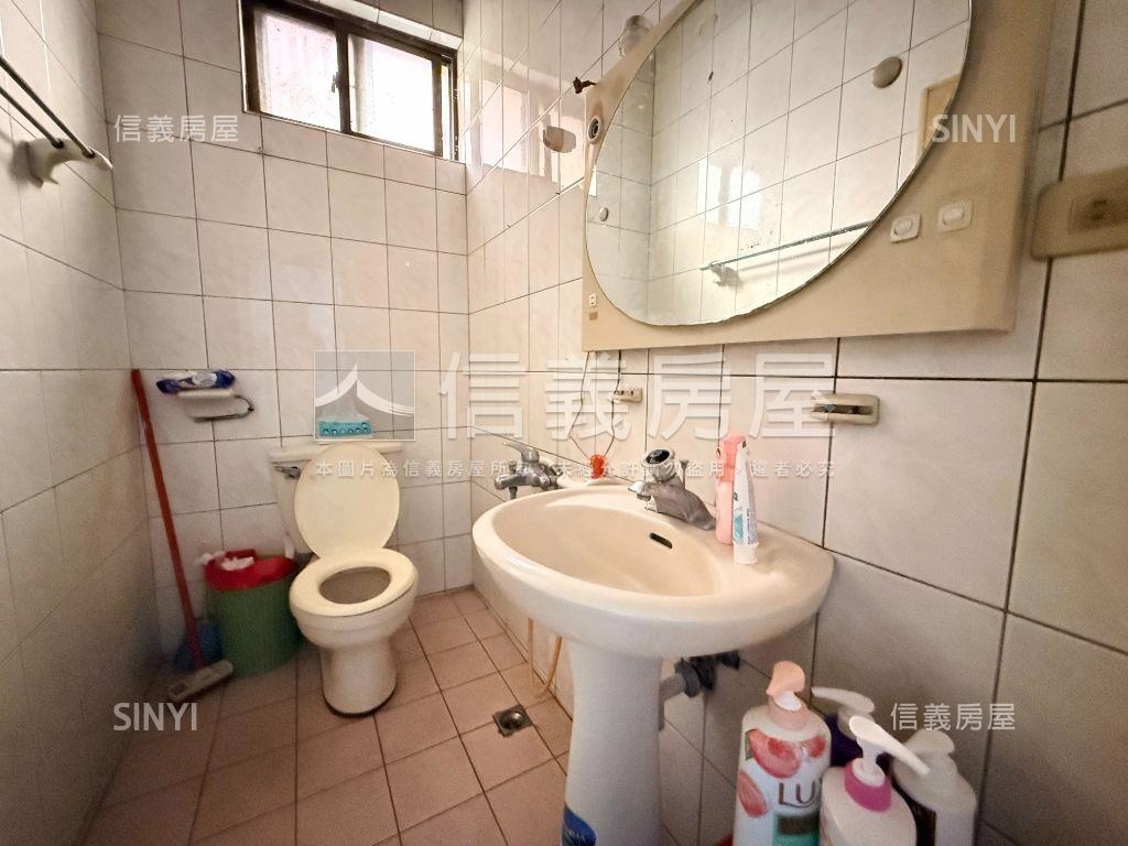 大觀路旁。優質四層透天厝房屋室內格局與周邊環境