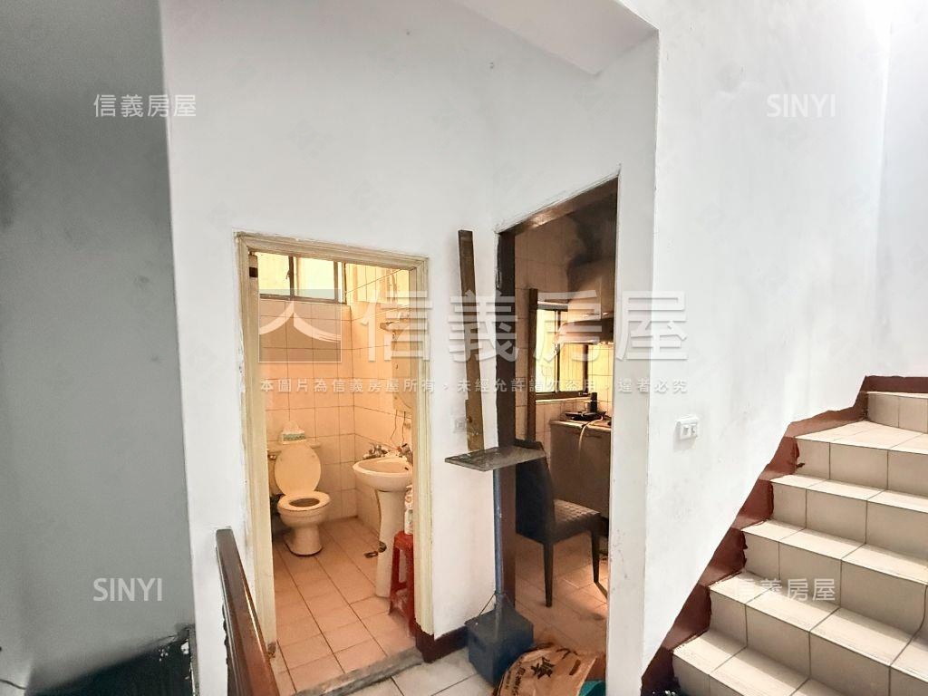 大觀路旁。優質四層透天厝房屋室內格局與周邊環境