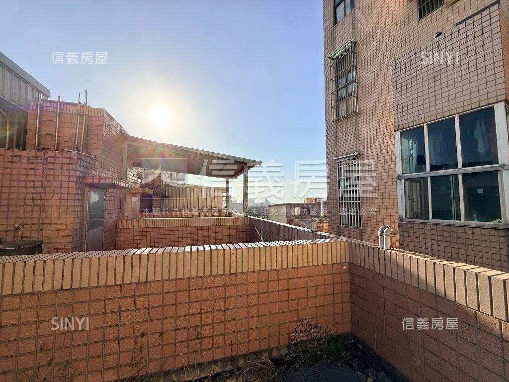 大觀路旁。優質四層透天厝房屋室內格局與周邊環境