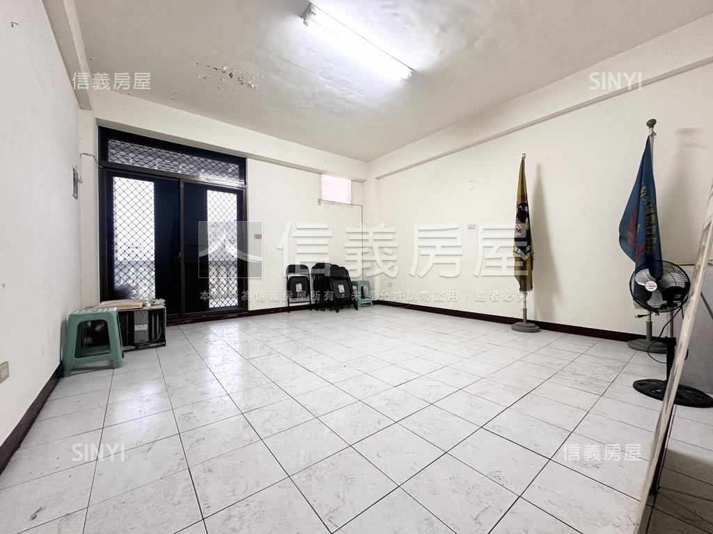 西賢二街正路面狀元宅透天房屋室內格局與周邊環境