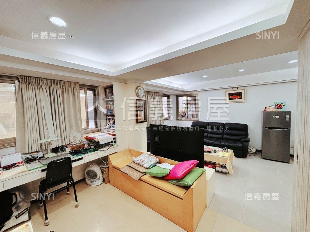 未來城典雅裝潢三房車位房屋室內格局與周邊環境