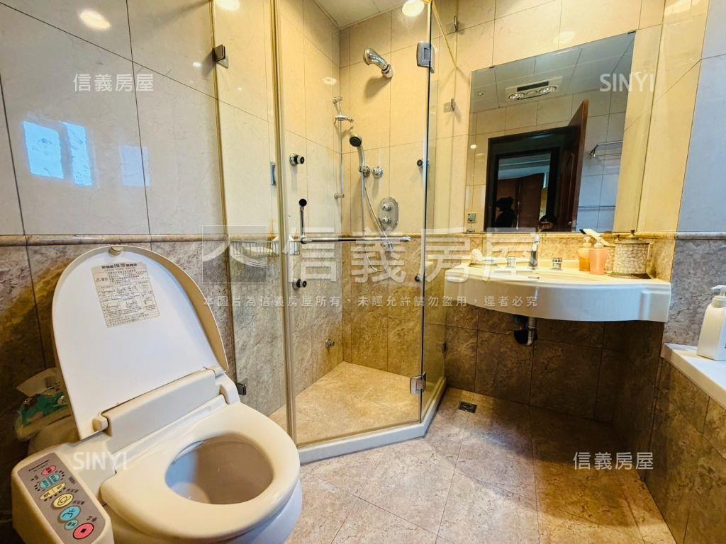 大安榮耀敦南四房雙平車房屋室內格局與周邊環境