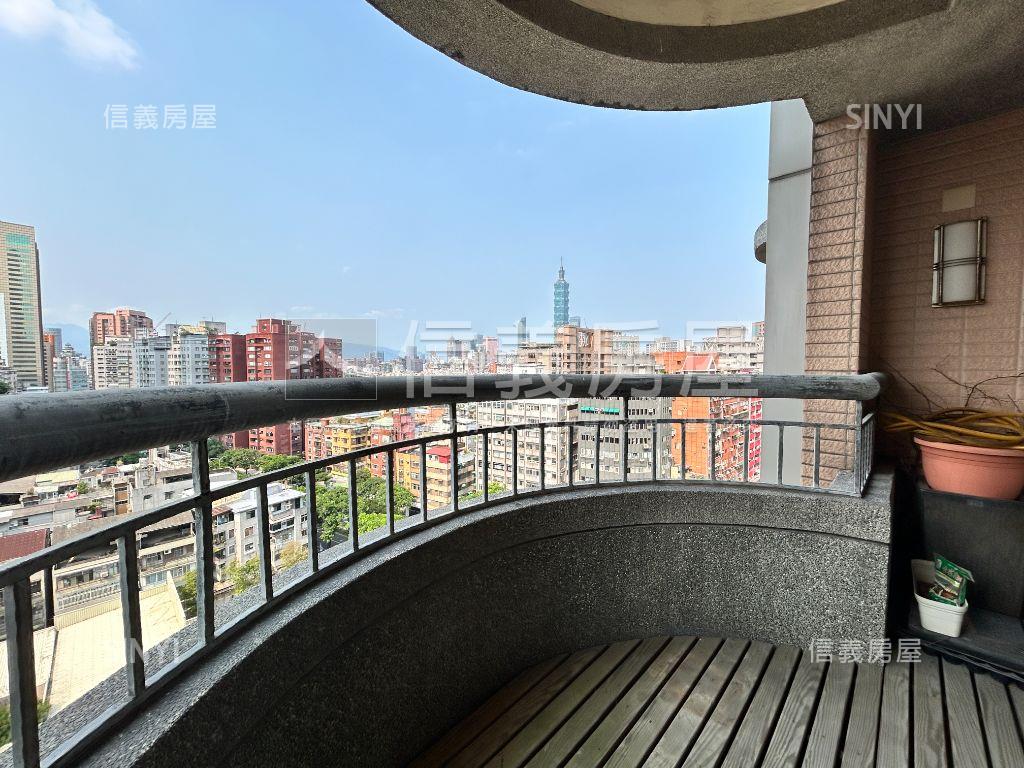 大安榮耀敦南四房雙平車房屋室內格局與周邊環境