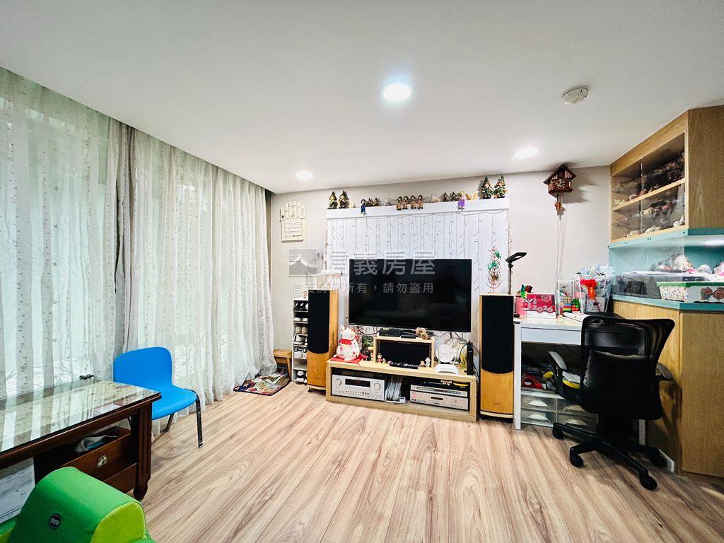 幸福安然加冕挑高一樓房屋室內格局與周邊環境