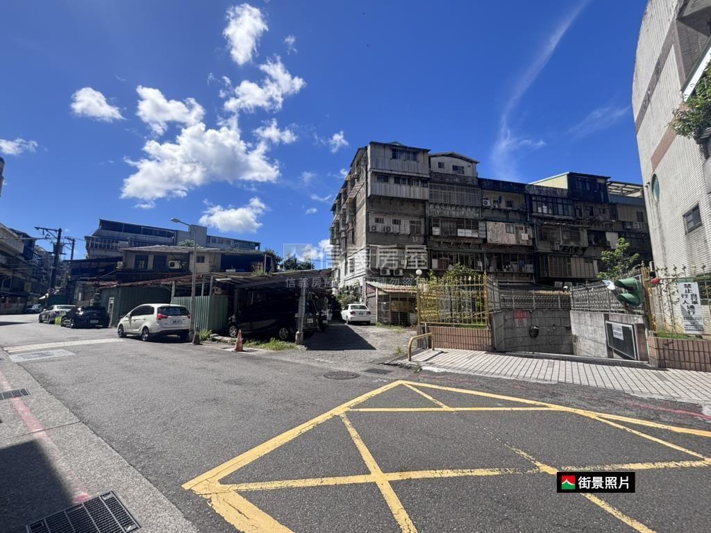 幸福安然加冕挑高一樓房屋室內格局與周邊環境