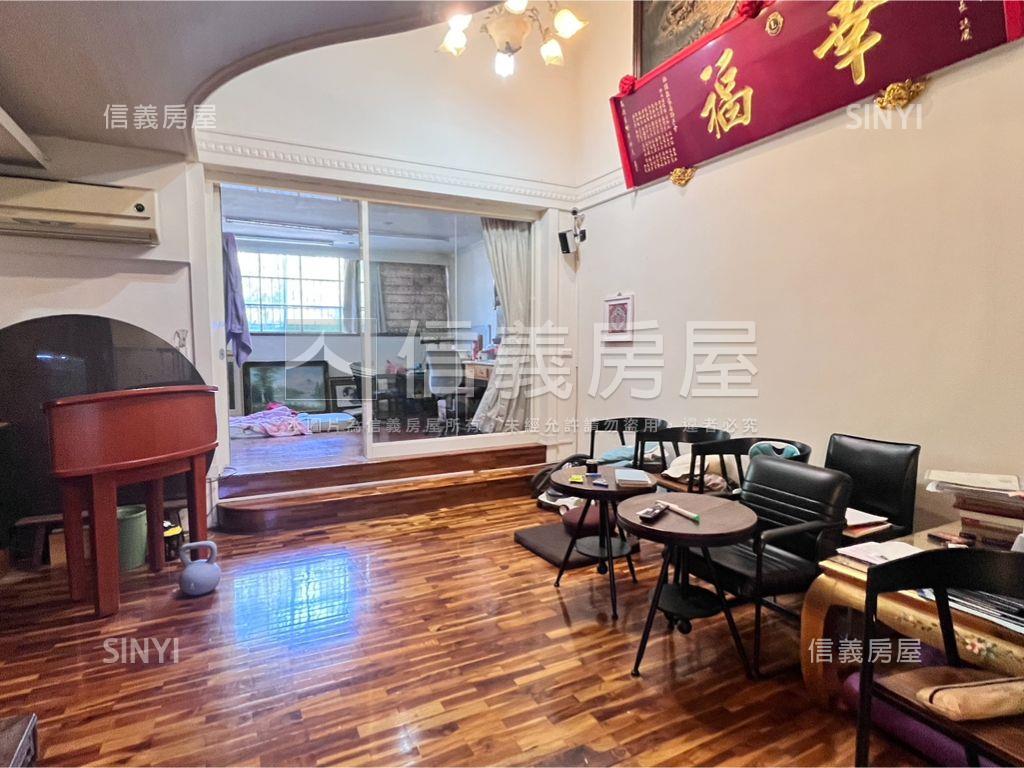 中路重劃文山國小稀有透店房屋室內格局與周邊環境