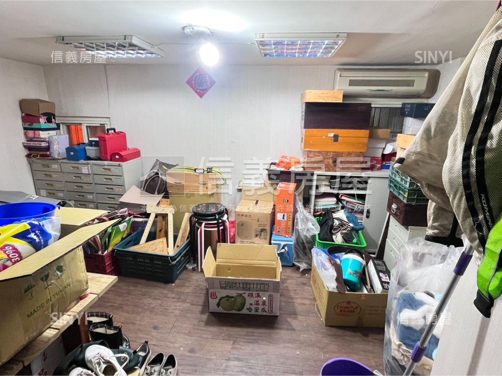 中路重劃文山國小稀有透店房屋室內格局與周邊環境