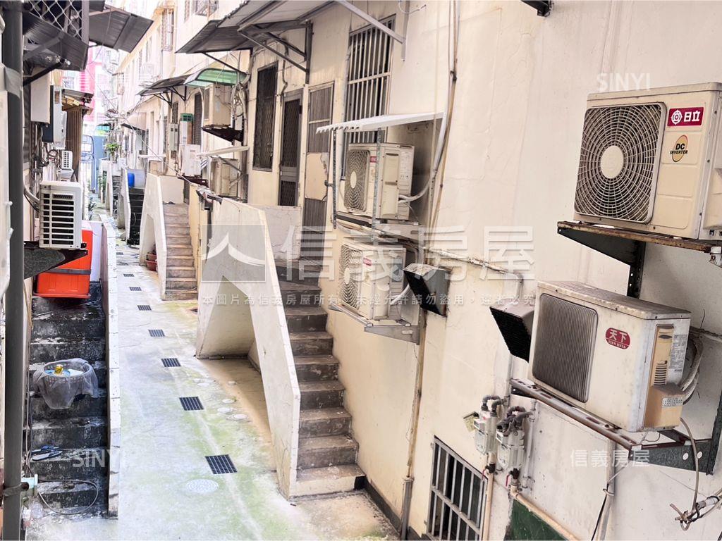 中路重劃文山國小稀有透店房屋室內格局與周邊環境