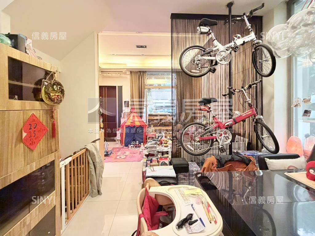 紅樹林向日葵邊間別墅透天房屋室內格局與周邊環境