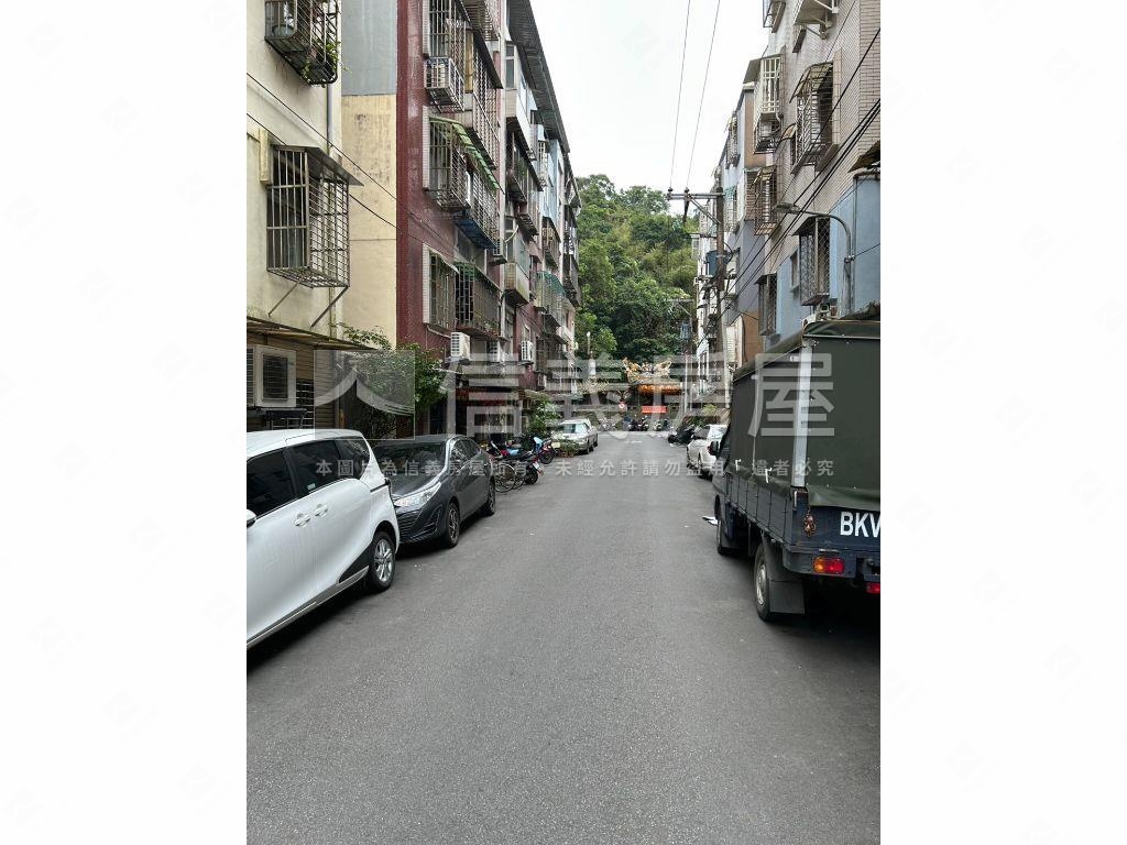 安泰街邊間創意３房低總價房屋室內格局與周邊環境