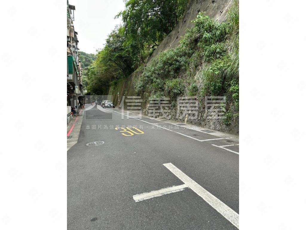安泰街邊間創意３房低總價房屋室內格局與周邊環境