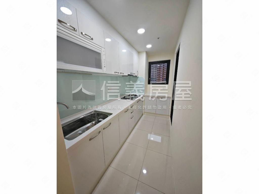 帝景５尊爵河濱樹海大空間房屋室內格局與周邊環境