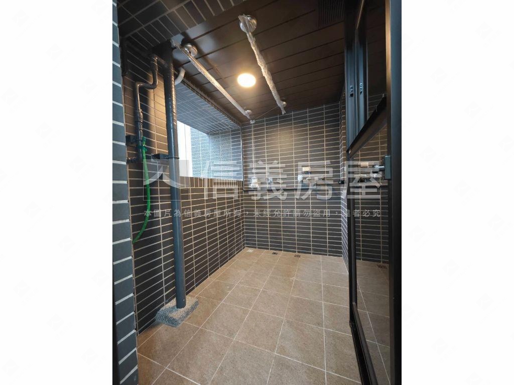 帝景５尊爵河濱樹海大空間房屋室內格局與周邊環境