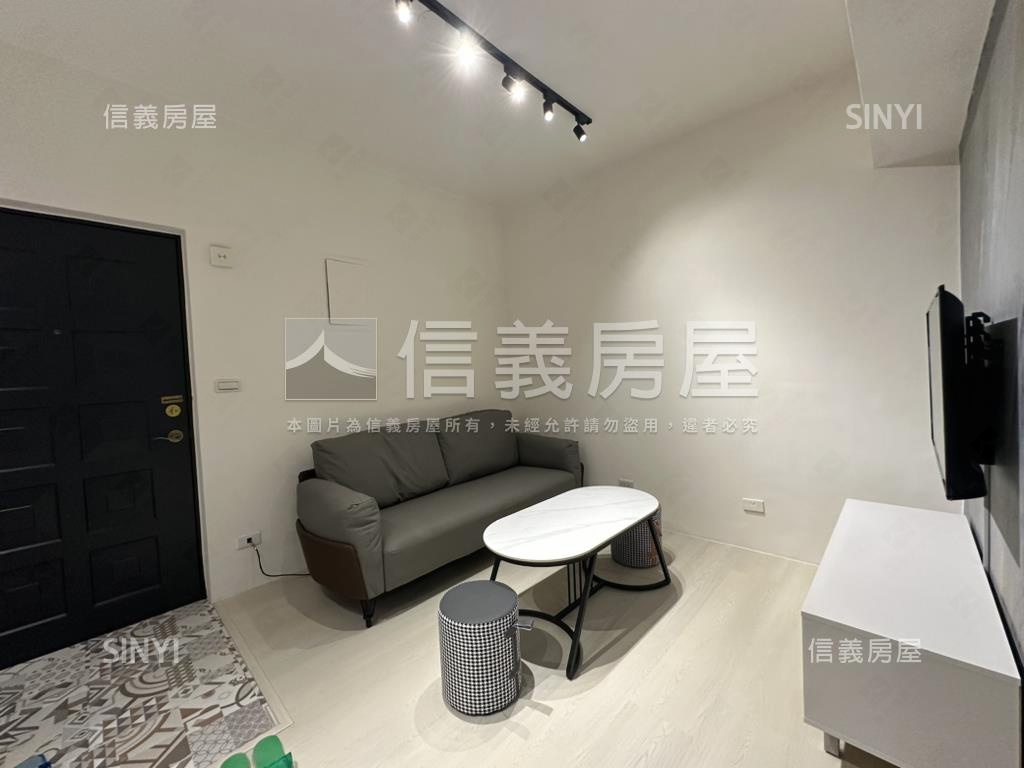 精緻中華路電梯２房房屋室內格局與周邊環境