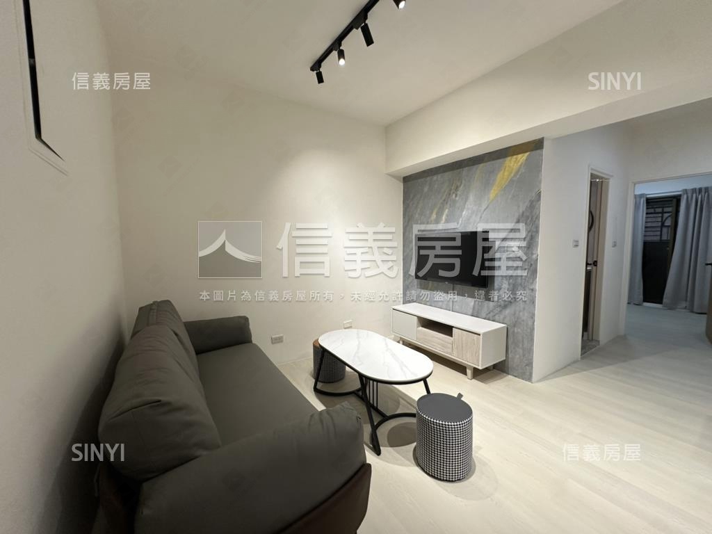 精緻中華路電梯２房房屋室內格局與周邊環境