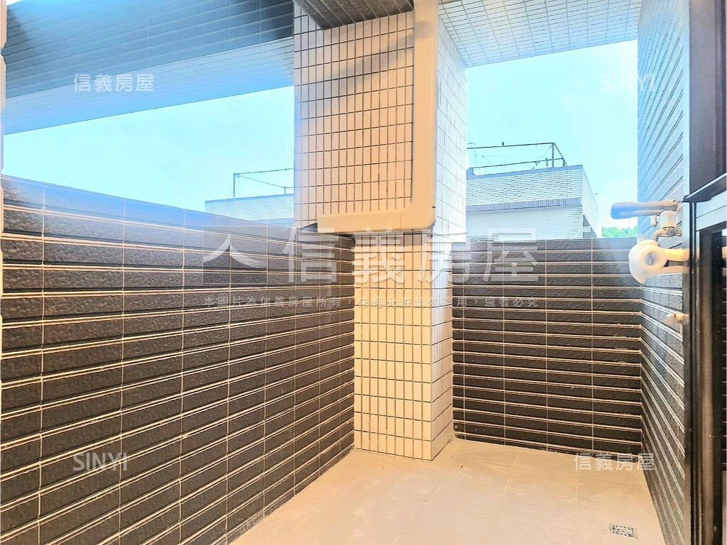 新柑園Ａ３兩房平面車位房屋室內格局與周邊環境