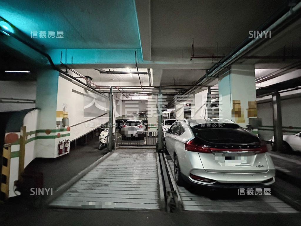 南屯太陽神高樓三房車位房屋室內格局與周邊環境
