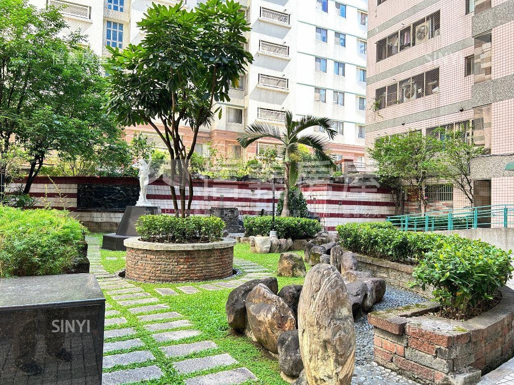 南屯太陽神高樓三房車位房屋室內格局與周邊環境