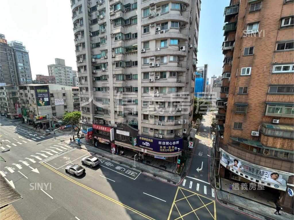 專任中央路近捷運美四房房屋室內格局與周邊環境